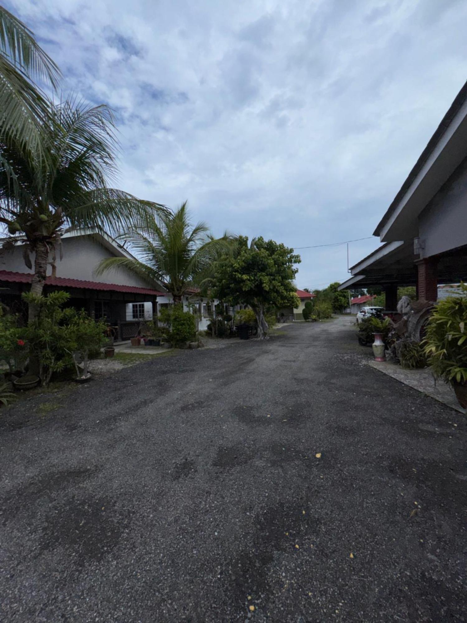 Cenang Room Rahsia Motel パンタイ・サナング エクステリア 写真